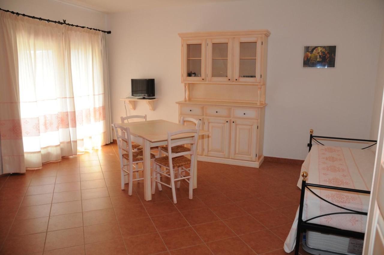 Il Borgo Di Punta Marana Apartment Golfo Aranci Ngoại thất bức ảnh